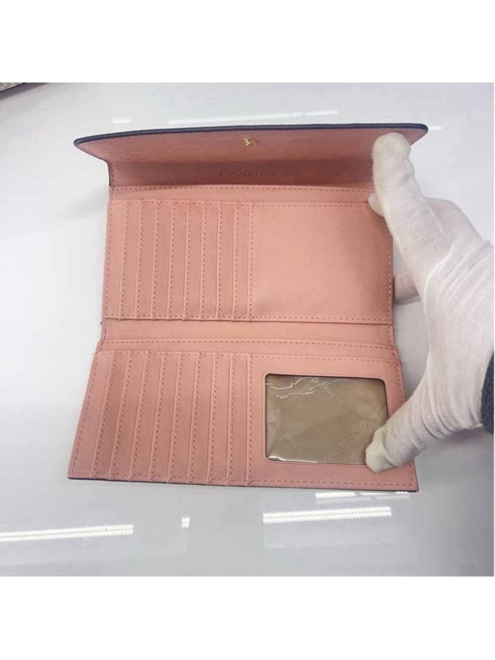 Michael Kors Trifold Wallet Pink & White Logo Vanilla/Ballet Pink - Picture 9 of 12